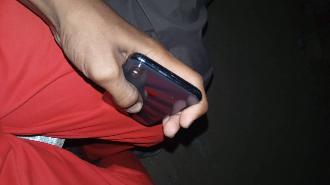 Apple iPhone X 5