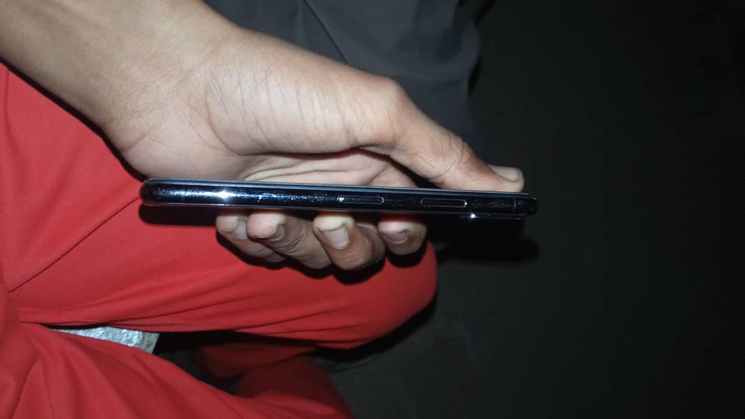 Apple iPhone X 6