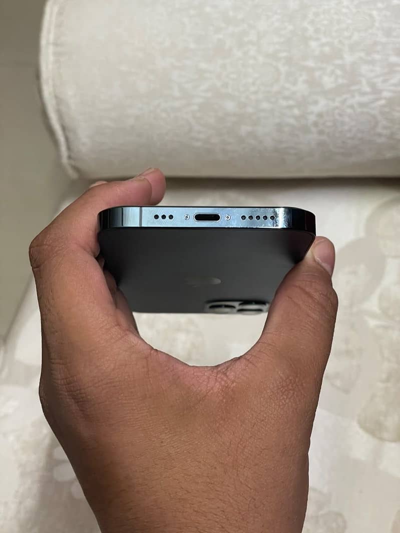 Apple iPhone 12 Pro 4