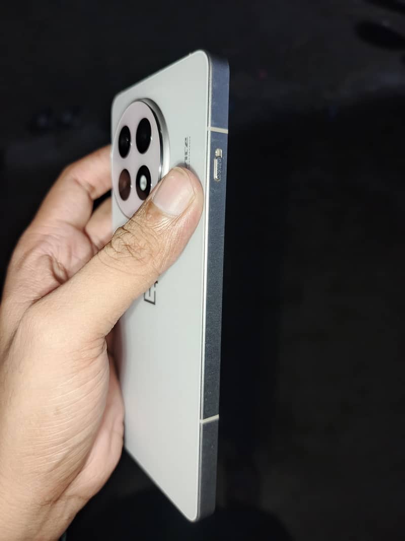 One Plus 13R 4