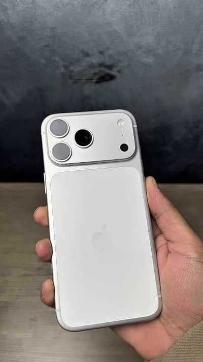 Apple iPhone 17 Pro Max JV