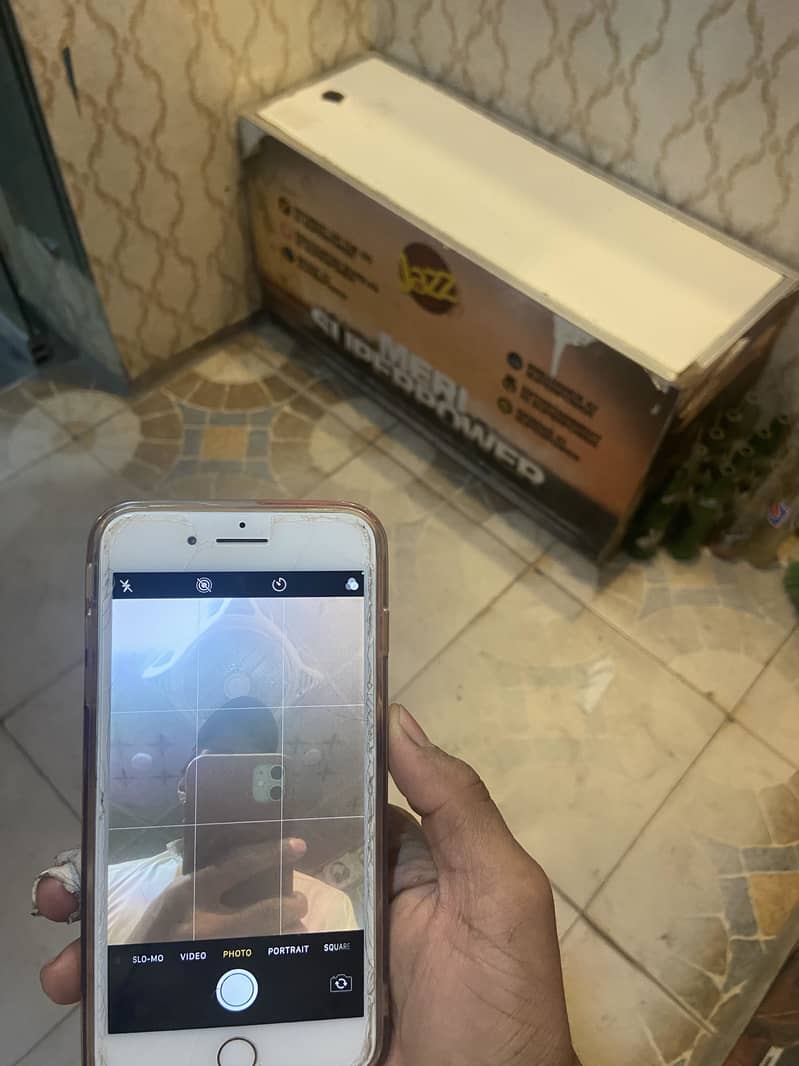 Apple iPhone 8 Plus 6