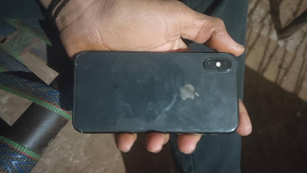 Apple iPhone X 3