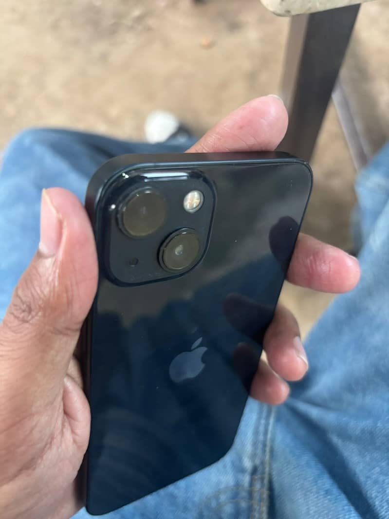 Apple iPhone 13 3