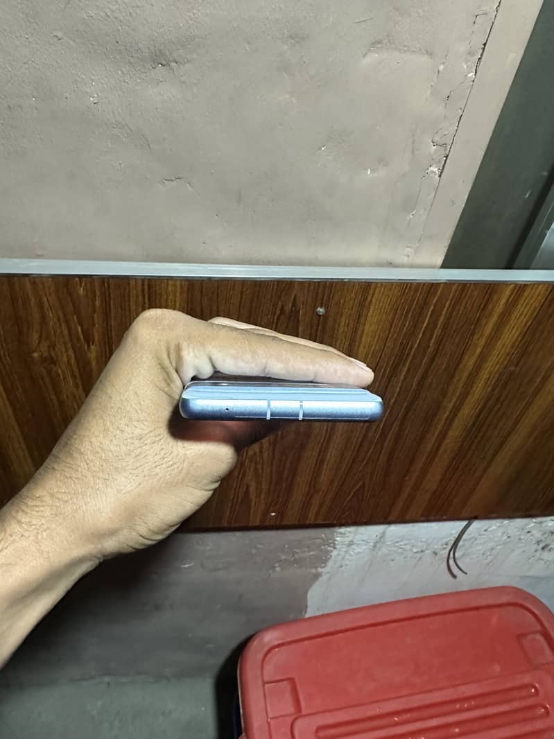 Google pixel 7a 4