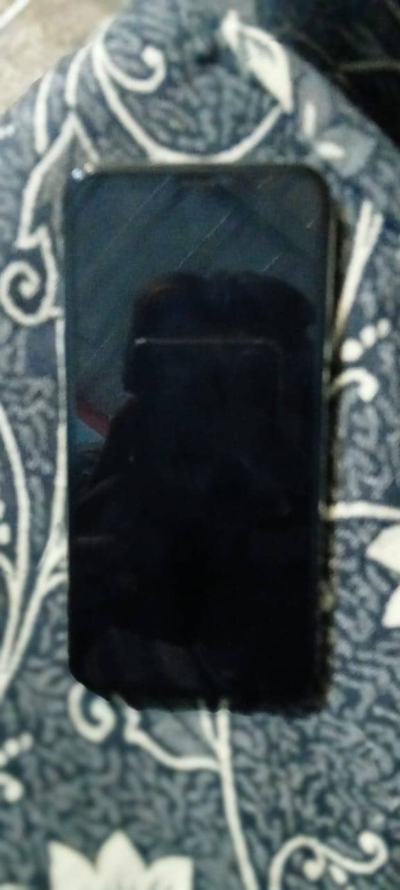 Apple iPhone XS 3