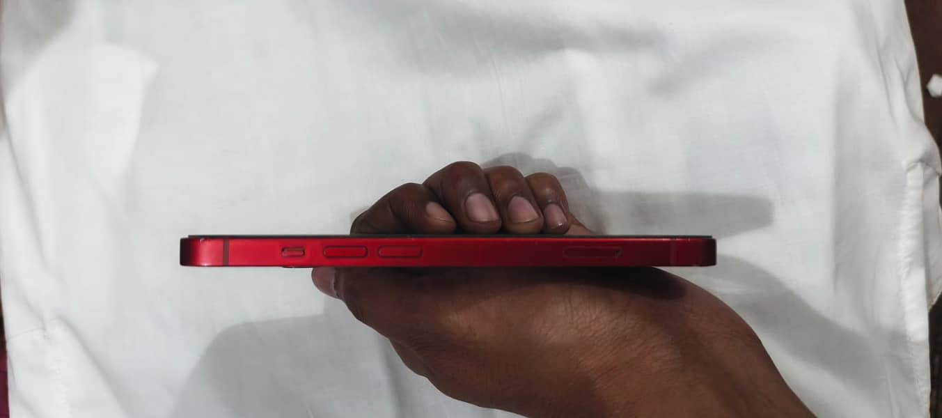 Apple iPhone 13 3