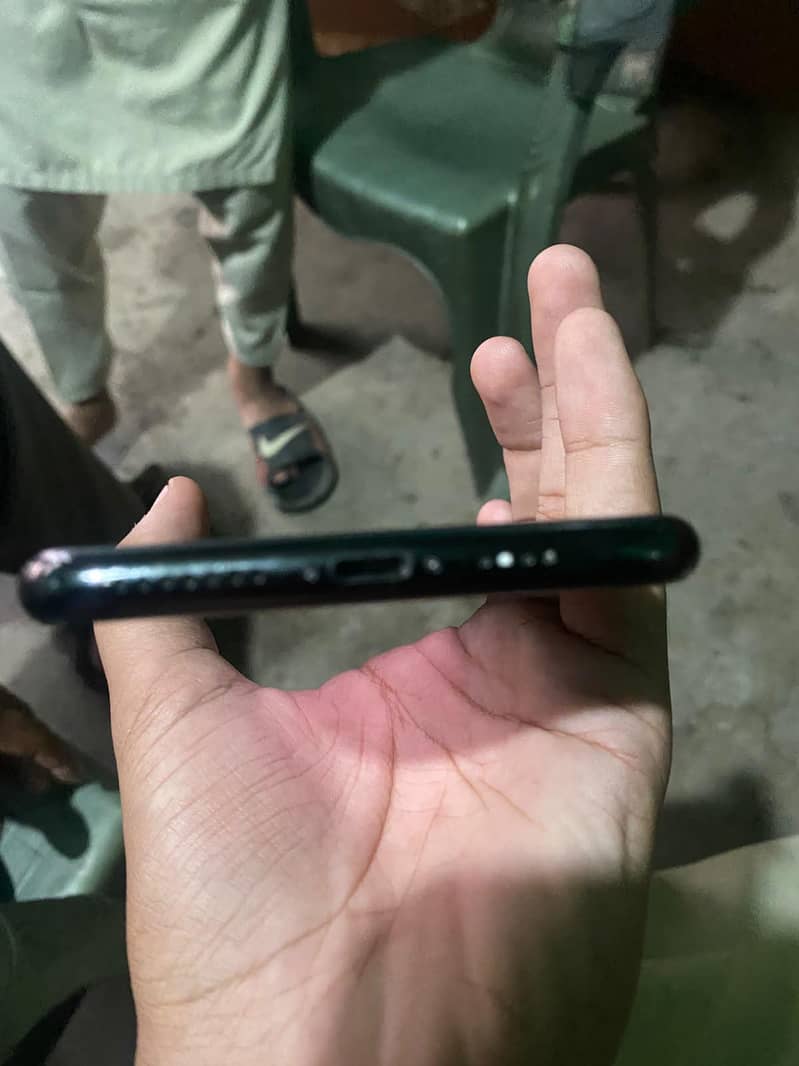 Apple iPhone 11 Pro Max 15