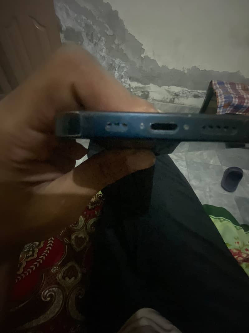Apple iPhone 14 jv 1