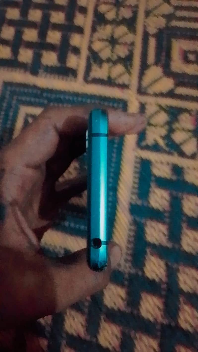 Sharp Aquos Sense 3