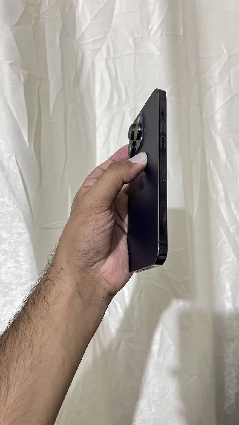 Apple iPhone 14 Pro Max 4