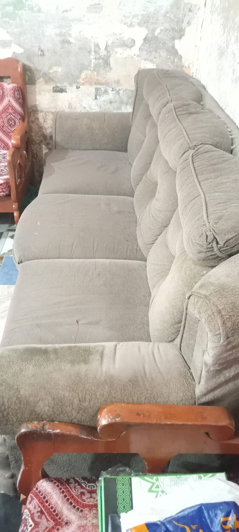 5 seeter sofa set 1