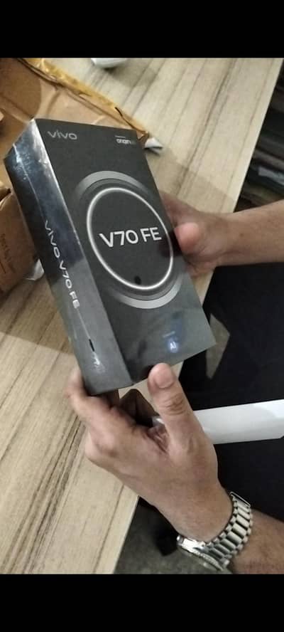 Vivo V70 FE 5G