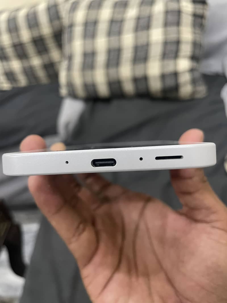 Samsung Mobile A26 2