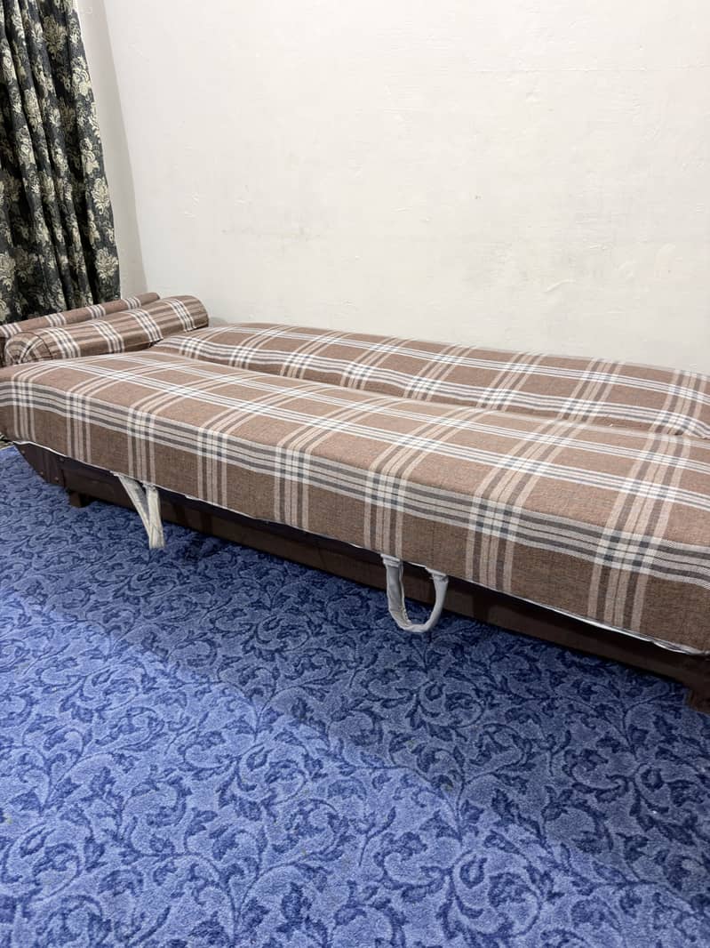 Sofa Cumbed fully new condition 1
