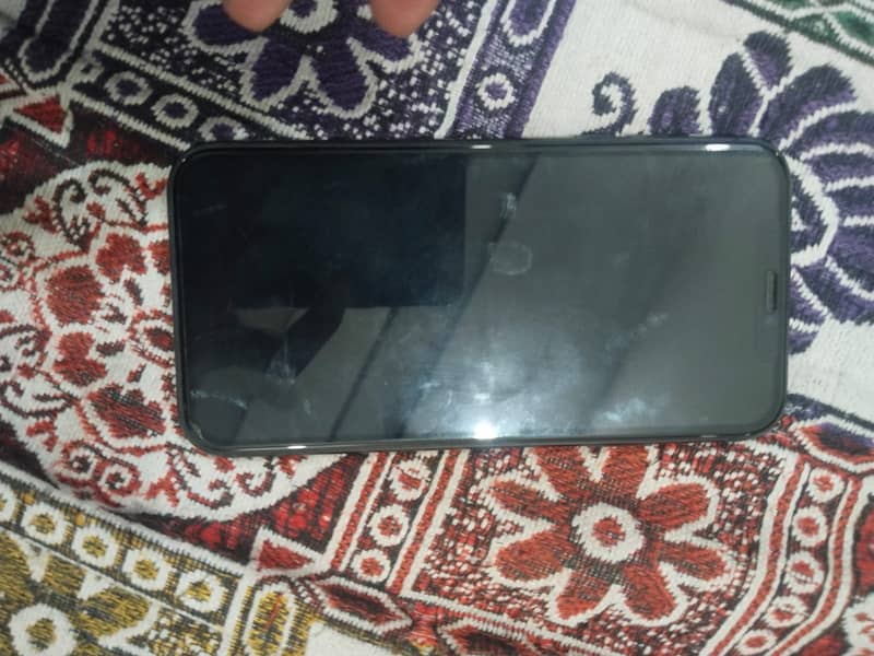 Apple iPhone 11 0