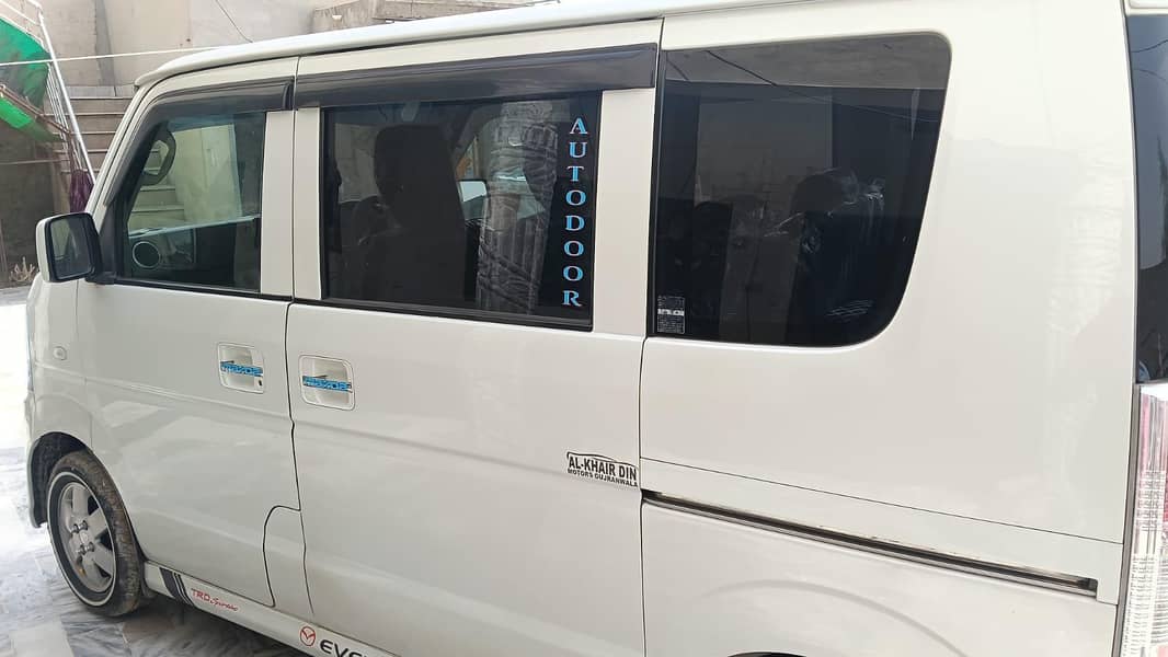Suzuki Every 2012 5