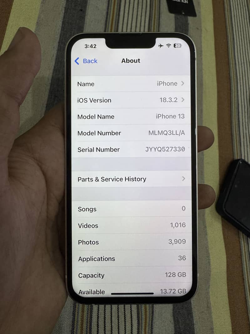 Apple iPhone 13 8