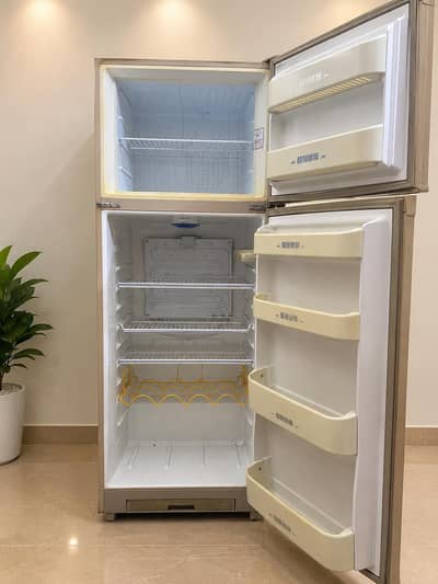 Dawlance Mantained fridge - Work just like NEW
