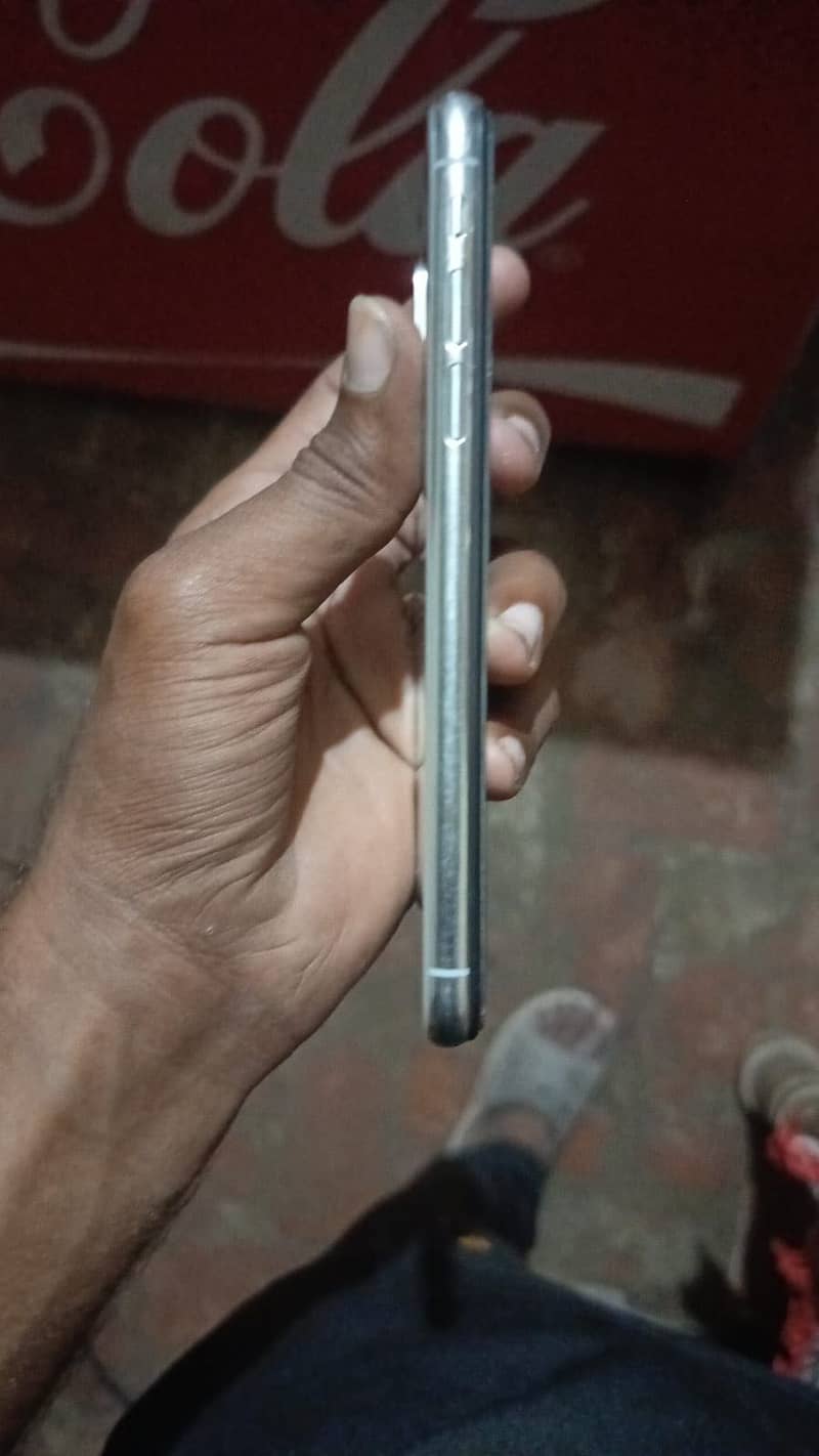 Apple iPhone X 1