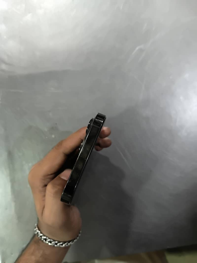 Apple iPhone 13 Pro Max 5