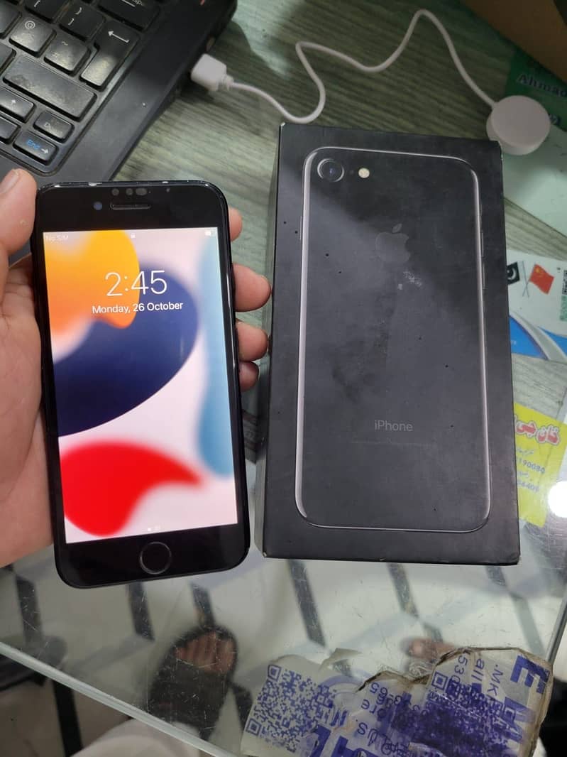 Apple iPhone 7 1