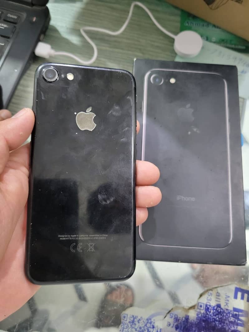 Apple iPhone 7 2