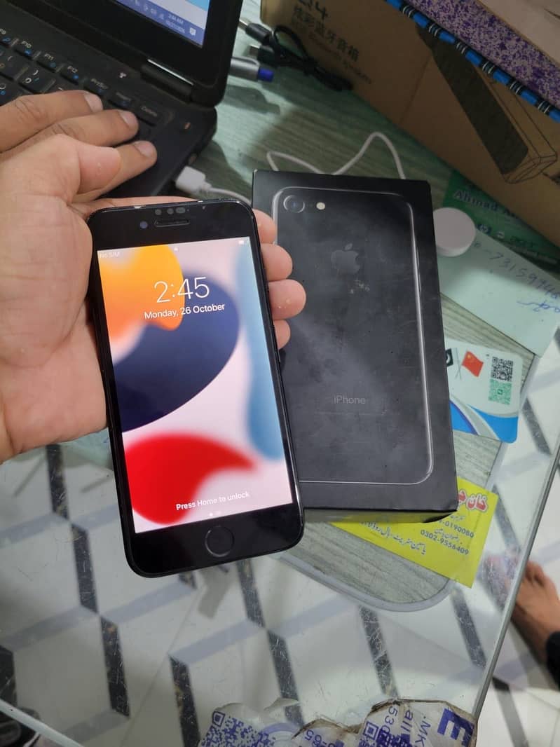 Apple iPhone 7 4