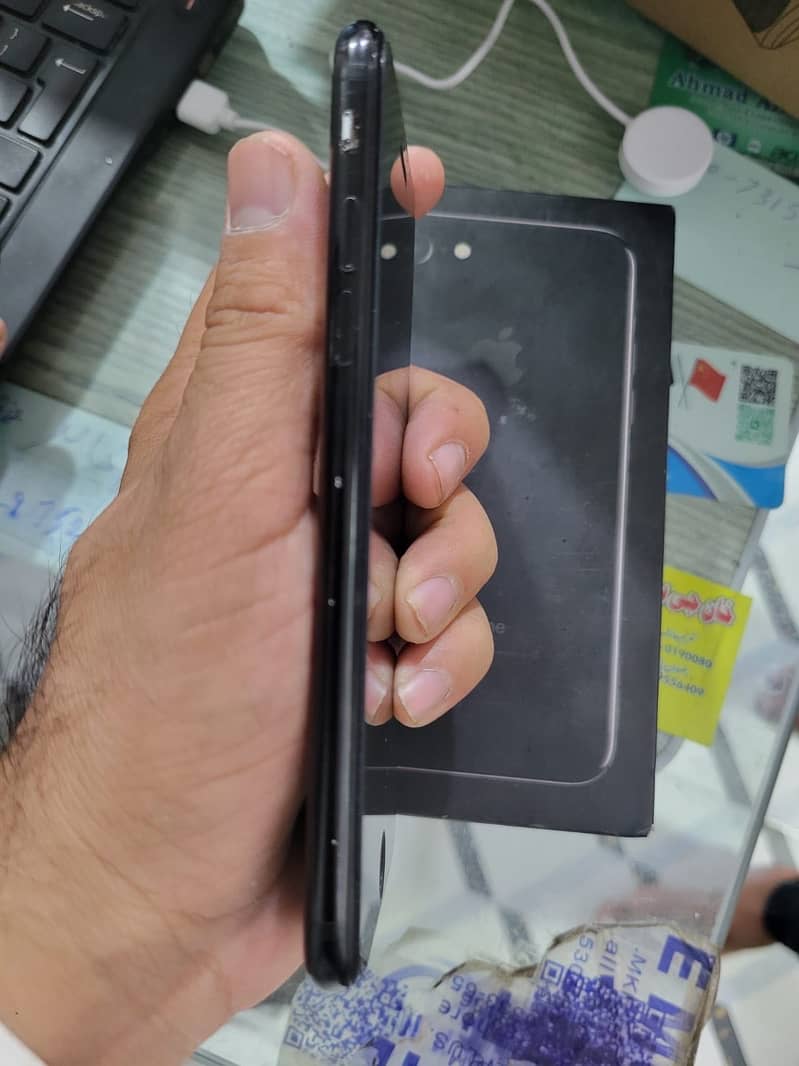 Apple iPhone 7 5
