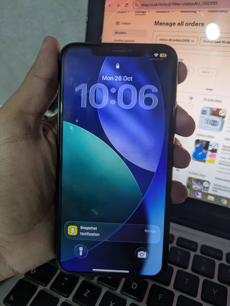 Apple iPhone 11 Pro Max 0