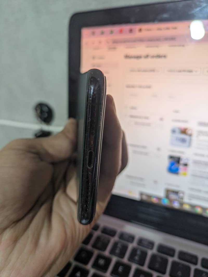 Apple iPhone 11 Pro Max 5