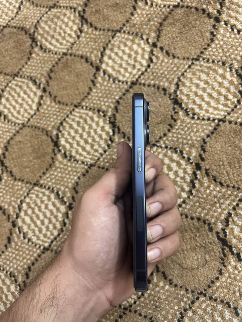 Apple iPhone 15 Pro 5
