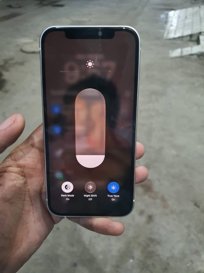 iPhone 12 1