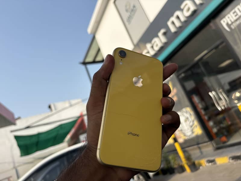 Apple iPhone XR 1