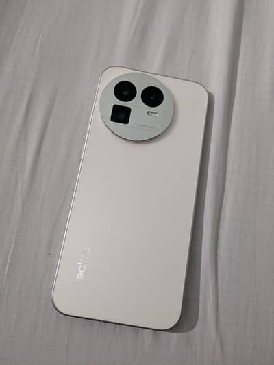Realme GT 8 + 100W super VOOC charger