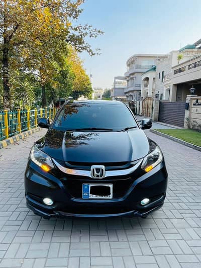 Honda Vezel 2014 ( 2017 import, purple colour)