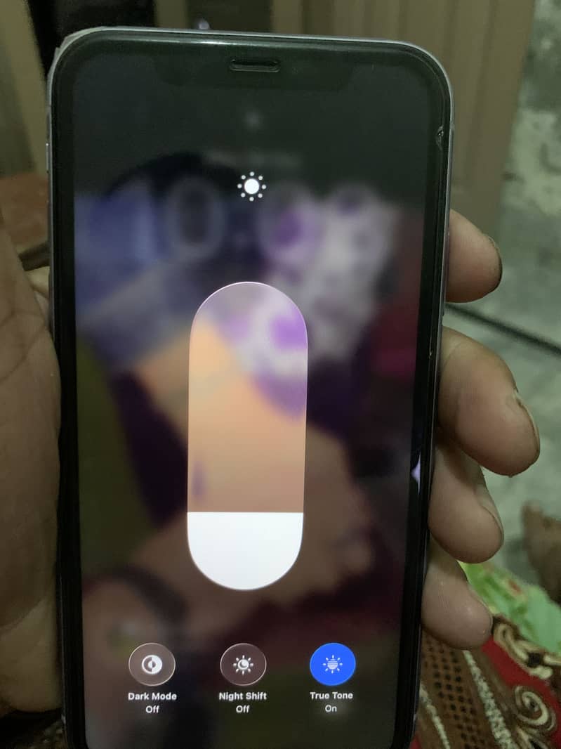 Apple iPhone 11 4