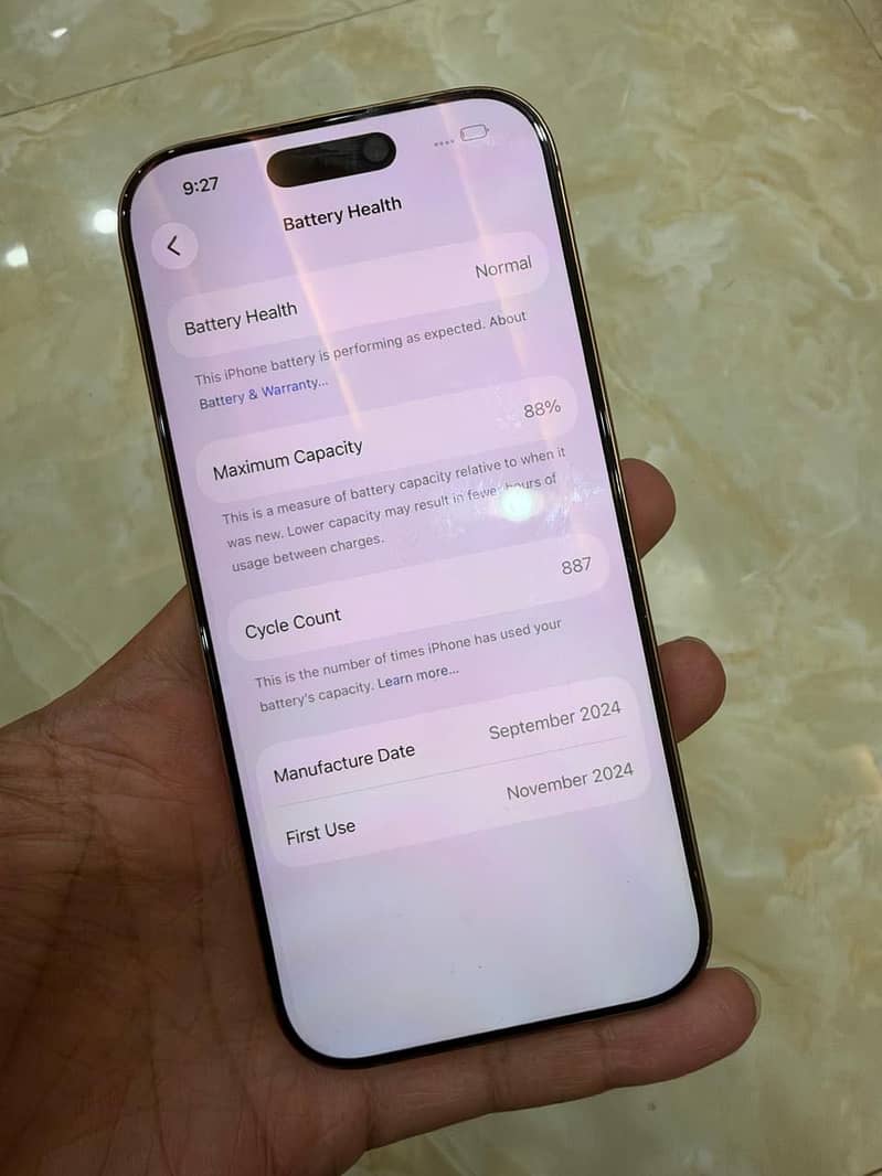 Apple iPhone 16 Pro 2