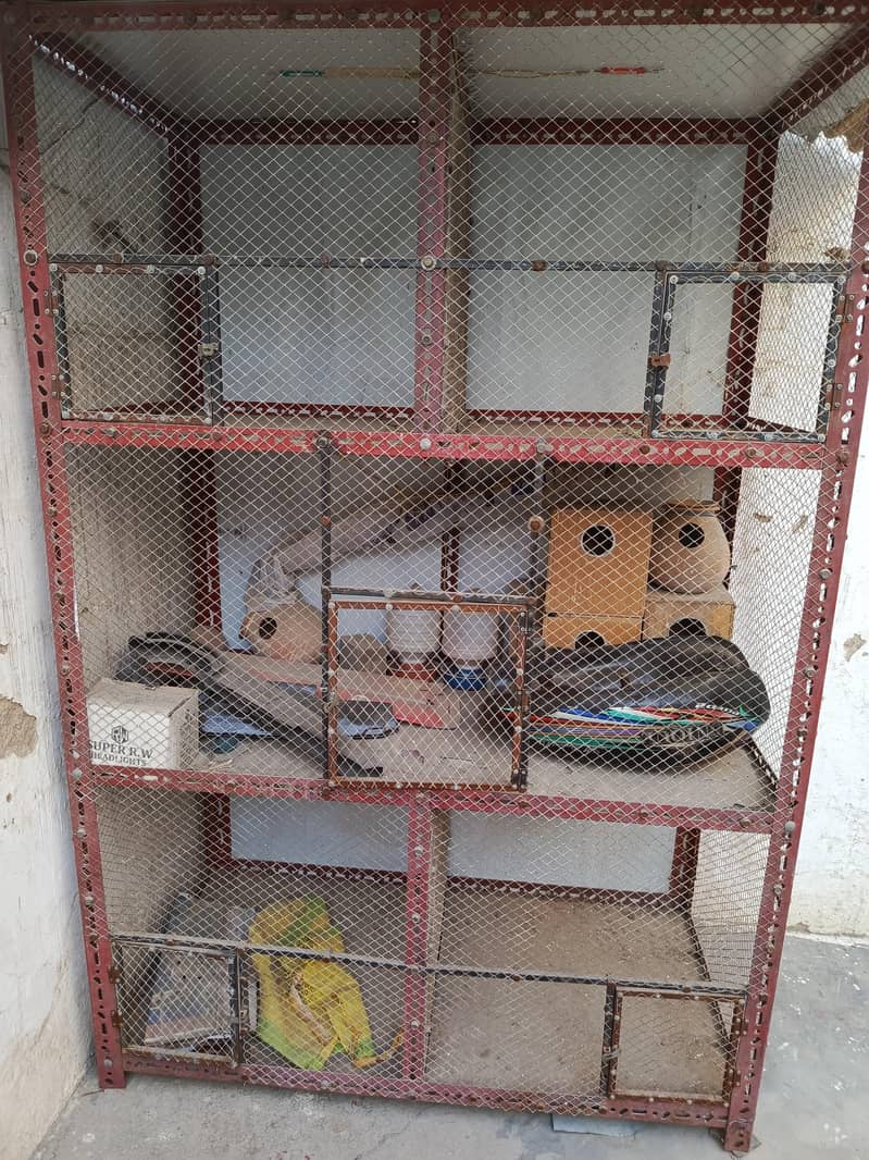 cages 0