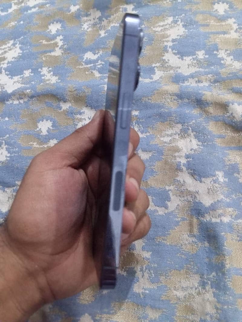 Apple iPhone 13 Pro 0