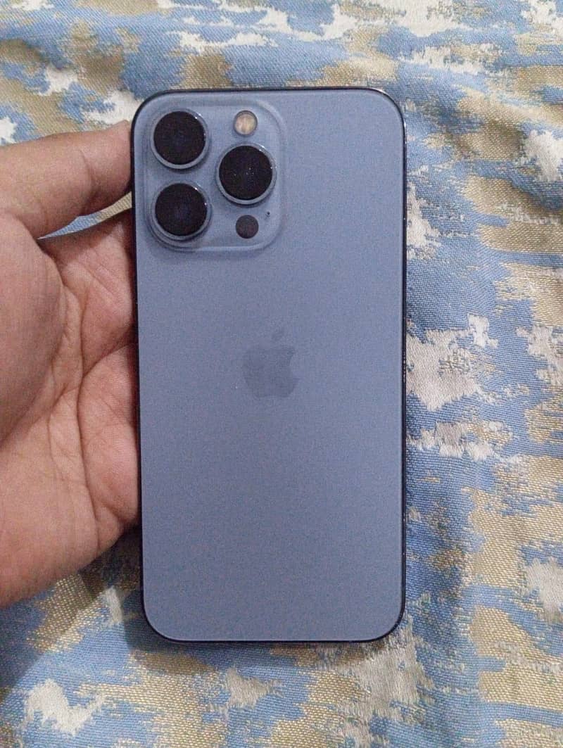 Apple iPhone 13 Pro 1
