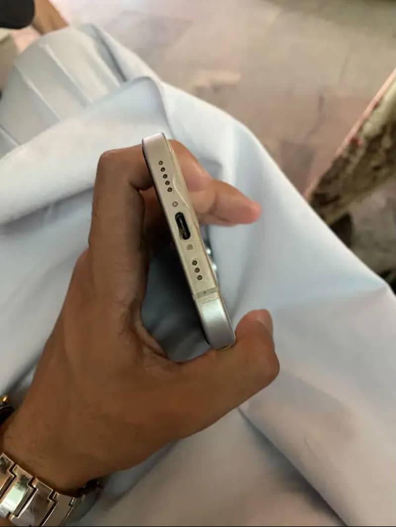 Apple iPhone 15 1