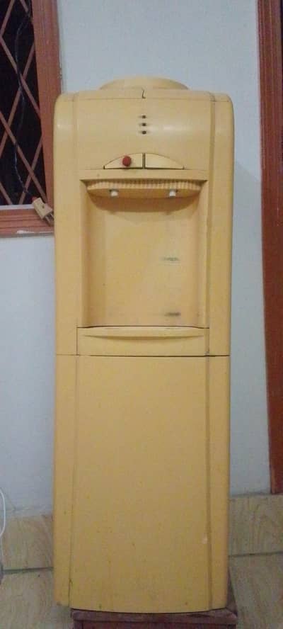 Orient water dispenser