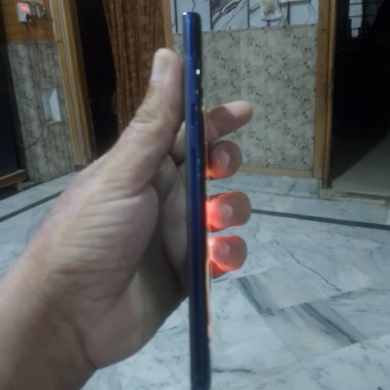 Samsung Mobile Note 9 3
