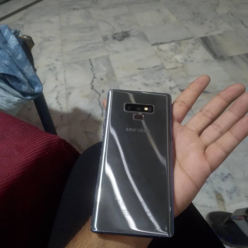 Samsung Mobile Note 9 4