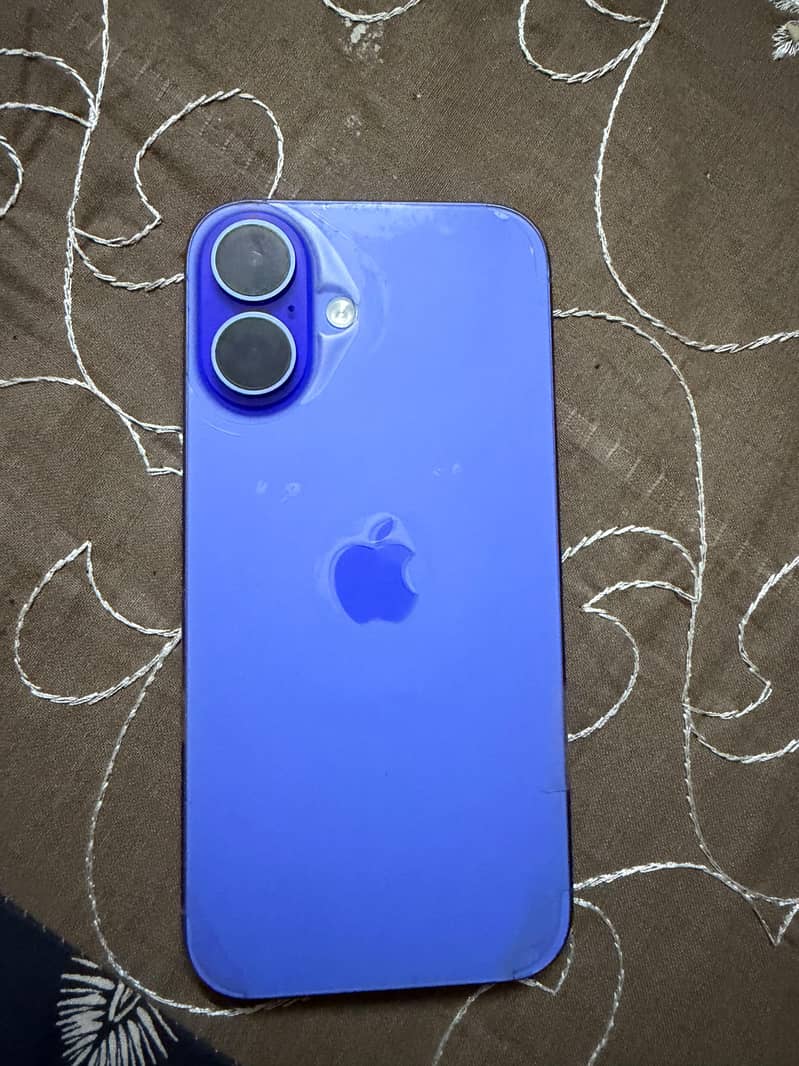 Apple iPhone 16 0