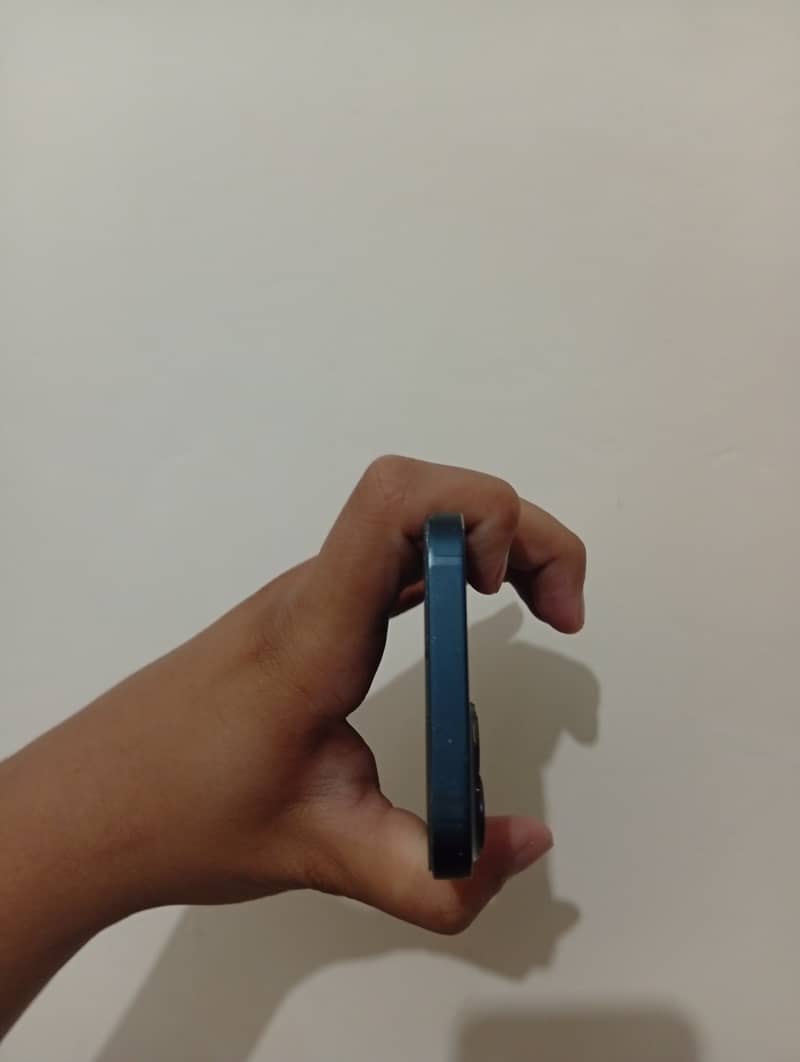 Apple iPhone 13 3