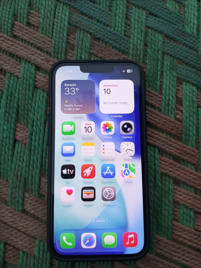 Apple iPhone 13 1