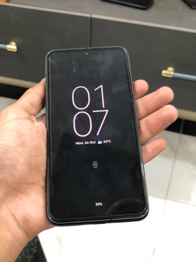 Google Pixel 8 2
