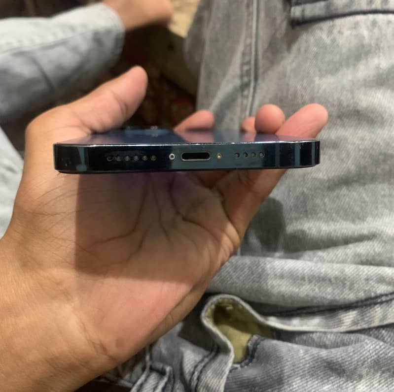 Apple iPhone 12 Pro Max 3